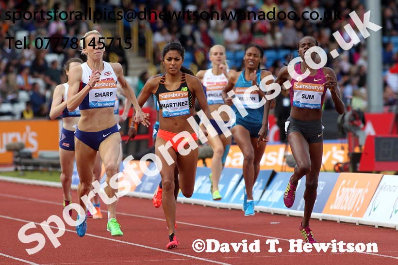 Lynsey Sharp on her way to winning the 800 metres at the Sainsbury's Birmingham Grand Prix. Photos: David T. Hewitson/Sports for All Pics